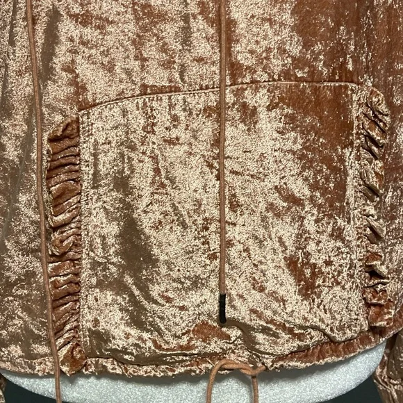 Anthropologie Crushed Velvet Hoodie Pink Gold Ruffle Accents Retro Lounge Large - Picture 3 of 9
